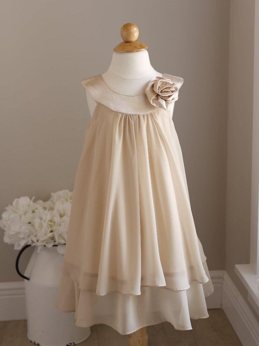 Champagne Chiffon and Satin Dress Trapeze Special Occasion Wedding Party size 4